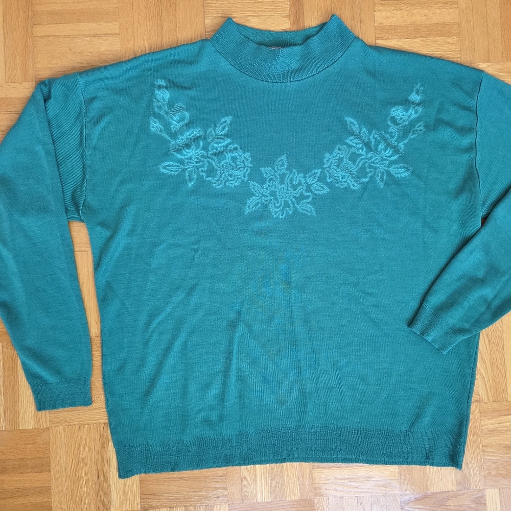 Vintage Sears Women's Green Crewneck Sweater